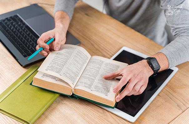 cari arti bahasa inggris di kamus