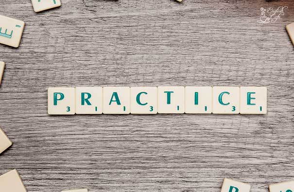 Cara lancar bahasa inggris yang ketiga adalah mulailah mempraktekkan bahasa inggris