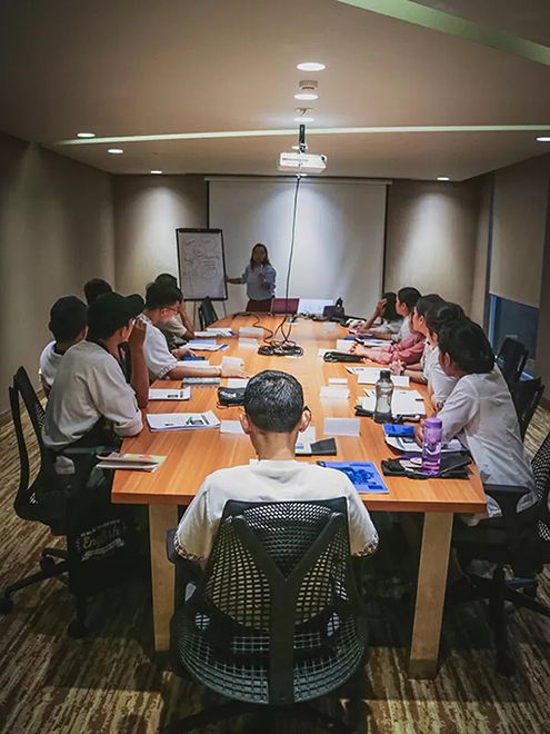 English Cafe Bali - Tentang Kami